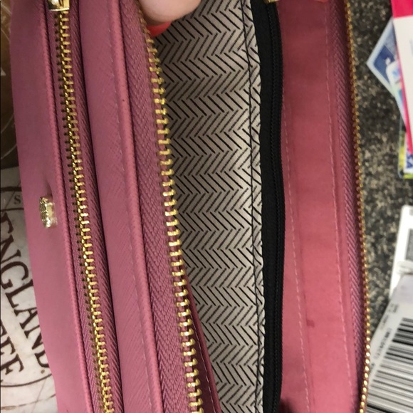 Pink Wallet - Picture 4 of 4